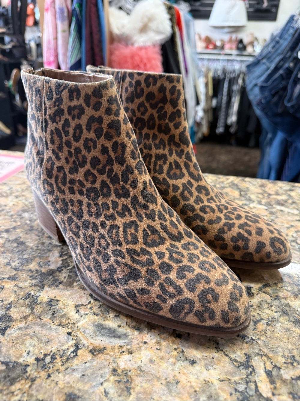 Seychelles Leopard Print Suede Ankle Booties Back Zip Block Heel Women’s 9.5